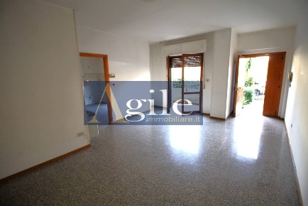 Foto Appartamento in VIA ROMA, Folignano di 120 m² con 4 locali in vendita