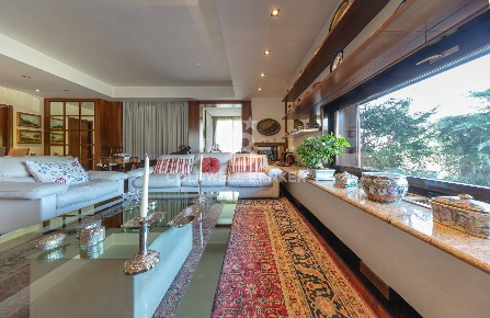 Foto Villa singola in Via Sardegna, Magnago Centro di 289 m² con 5 locali