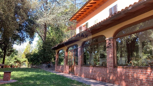 Foto Villa singola in via del Crinale / via Poggio alla Guardia, di 950 m²