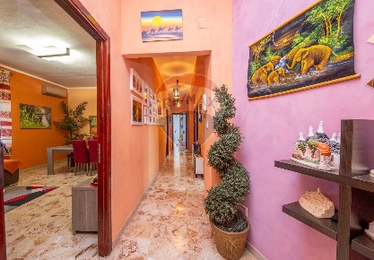 Foto Appartamento a Sant'Agata li Battiati di 121 m² con 7 locali