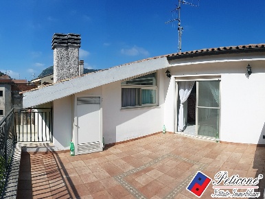 Foto Appartamento in Via Italo Balbo, Itri Centro di 105 m² con 4 locali