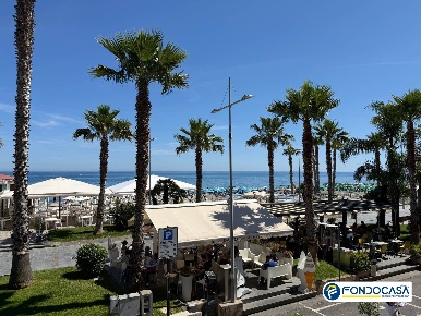 Foto Appartamento in Via Garibaldi, Loano Centro di 66 m² con 3 locali