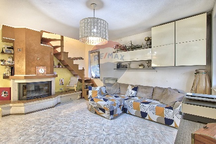 Foto Appartamento a Cavriglia Vacchereccia di 103 m² con 5 locali