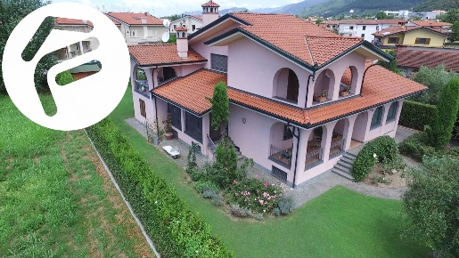 Foto Villa in Via Pero, Montignoso in vendita