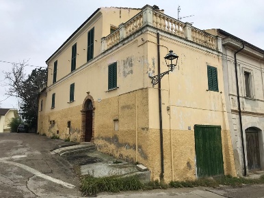 Foto Villa a schiera in Piazza del castello, Mosciano Sant'Angelo Montone