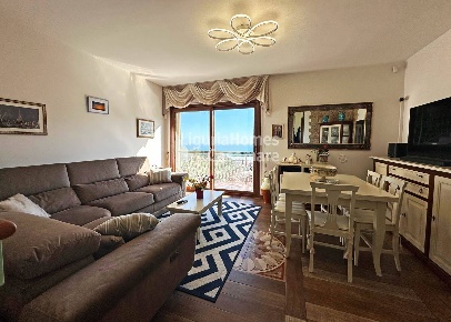 Foto Appartamento in Via Conca Verde, Bordighera di 140 m² con 5 locali