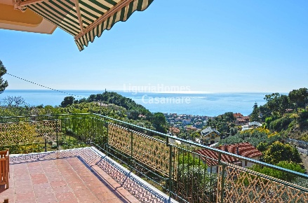 Foto Villa singola in via Conca Verde, Bordighera Due Strade di 320 m²