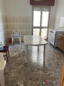Foto Appartamento a Melito di Porto Salvo di 120 m² con 5 locali in vendita