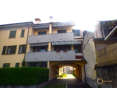 Foto Appartamento in VIA MANZONI, Vignate Centro di 90 m² con 3 locali