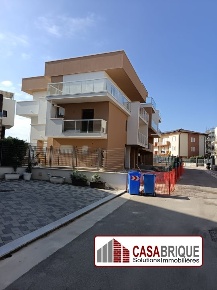 Foto Appartamento in Via Consolare, Santa Flavia Centro di 100 m²