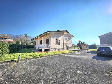 Foto Villa a Montignoso in vendita