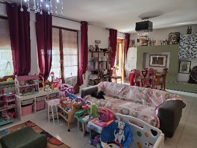 Foto Appartamento a Monteriggioni di 147 m² con 6 locali in vendita