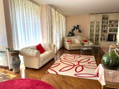 Foto Villa unifamiliare a Cerreto Guidi in vendita