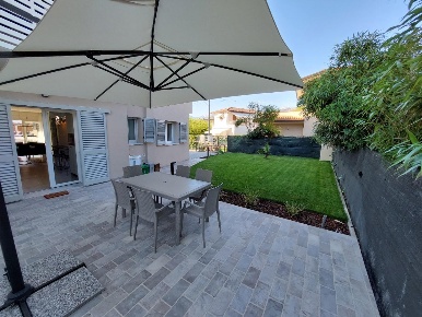 Foto Appartamento a Montignoso Marina Verde, Renella di 90 m² con 5 locali