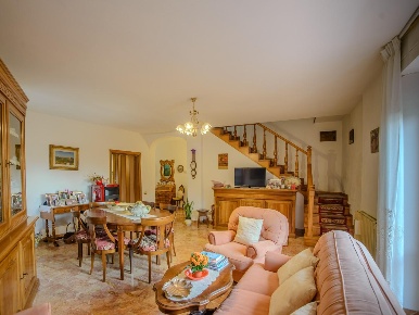 Foto Appartamento a Monteriggioni San Martino di 185 m² con 7 locali