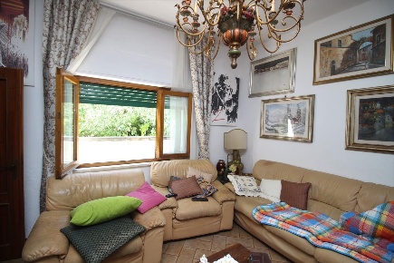 Foto Appartamento a Monteriggioni di 111 m² con 5 locali in vendita