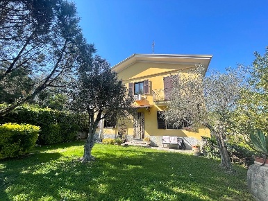 Foto Villa unifamiliare a Arcola Centro in vendita