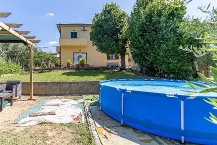 Foto Villa bifamiliare a Cerreto Guidi in vendita