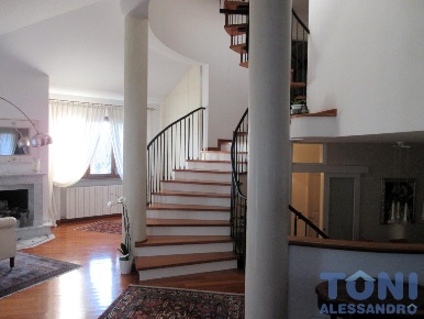 Foto Villa unifamiliare a Cerreto Guidi in vendita