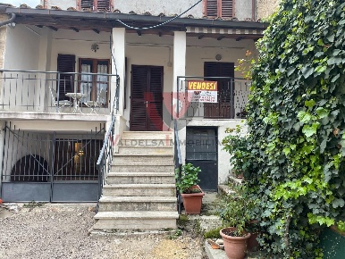 Foto Appartamento a Monteriggioni di 100 m² con 4 locali in vendita