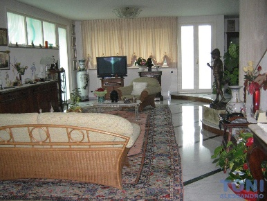 Foto Villa unifamiliare a Cerreto Guidi in vendita