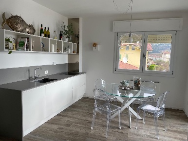 Foto Appartamento a Montignoso Cinquale di 75 m² con 5 locali in affitto