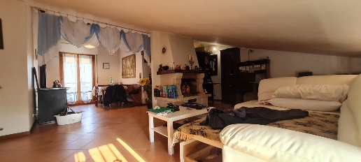 Foto Appartamento a Monteriggioni di 180 m² con 8 locali in vendita