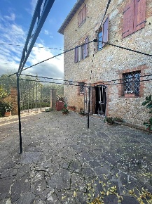 Foto Appartamento a Monteriggioni di 310 m² con 15 locali in vendita