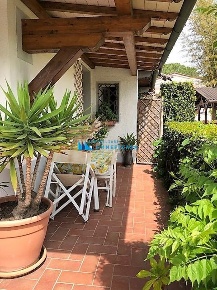 Foto Appartamento a Montignoso Cinquale di 50 m² con 2 locali in affitto