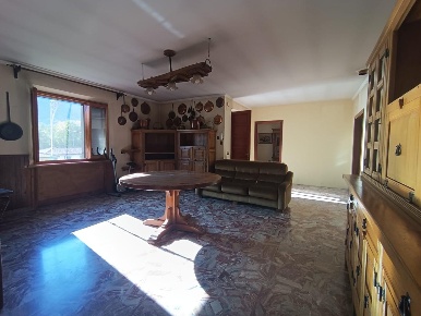 Foto Appartamento a Barga Fornaci Di Barga di 120 m² con 5 locali
