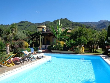 Foto Villa a Montignoso in vendita