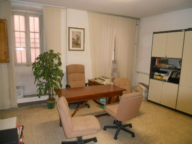 Foto Appartamento a Barga Centro di 100 m² con 5 locali in vendita