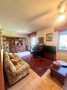 Foto Appartamento a Barga di 100 m² con 5 locali in vendita