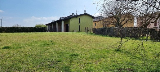 Foto Villa bifamiliare in Strada Statale Goitese 299, Goito Centro