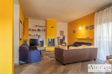 Foto Appartamento in via Sardegna 51 b, Magnago Centro di 198 m² in vendita