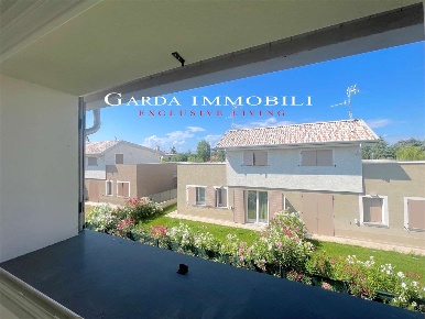 Foto Villa unifamiliare in Via Miralago, Peschiera del Garda in vendita