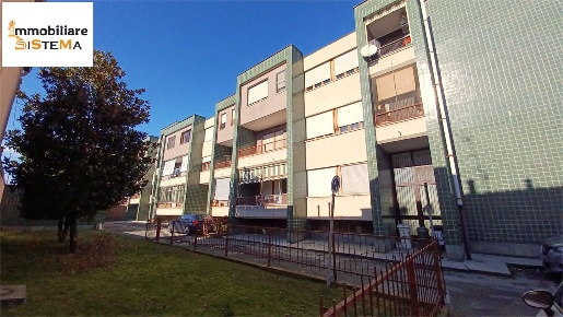 Foto Appartamento in Piazza Martiri, Santena di 89 m² con 3 locali