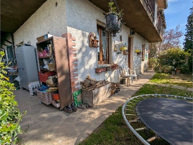 Foto Villa a schiera in via Trezzo 16, Vaprio d'Adda di 136 m² con 3 locali