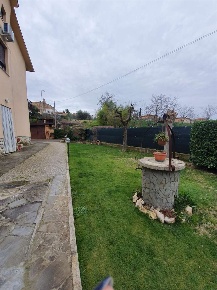Foto Appartamento a Foiano della Chiana di 180 m² con 8 locali in vendita