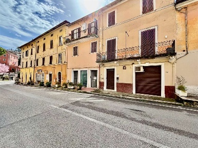 Foto Appartamento in VIA ARMANDO DIAZ 70, Fiuggi di 115 m² con 5 locali