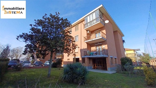 Foto Appartamento in via Asiago, Santena di 122 m² con 4 locali in vendita