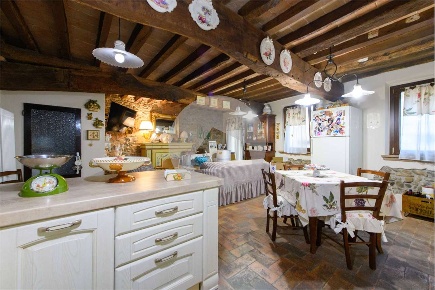 Foto Appartamento in Via XXIV Maggio  72, Bibbiano Barco di 333 m²
