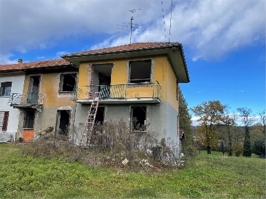 Foto Appartamento a Castelletto sopra Ticino di 140 m² con 7 locali