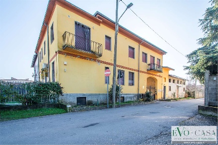 Foto Appartamento in via perego  12, Magnago Centro di 87 m² con 3 locali