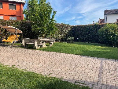 Foto Appartamento in via rovigo, Saonara Villatora di 220 m² con 7 locali