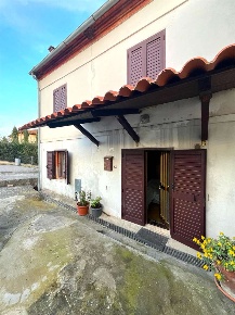 Foto Appartamento a Foiano della Chiana di 108 m² con 5 locali in vendita