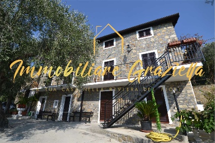 Foto Appartamento a Bordighera di 260 m² con 7 locali in vendita