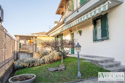 Foto Villa unifamiliare in via Brunelleschi 5, Magnago Centro di 161 m²