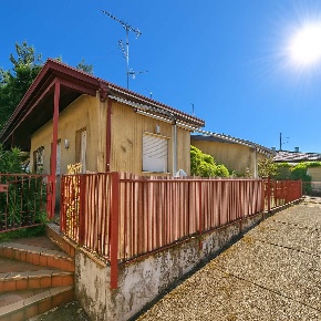 Foto Villa a schiera in Viale Ticino, Castelletto sopra Ticino Villaggi