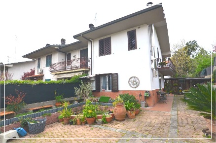 Foto Villa a schiera a Pieve a Nievole di 160 m² con 5 locali in vendita